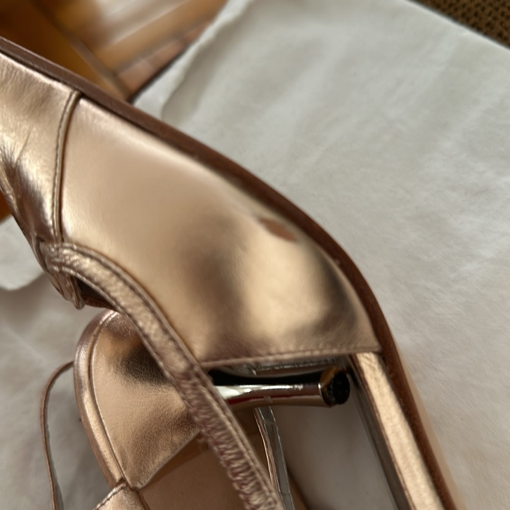 Shoes - Picture 6 of 7
